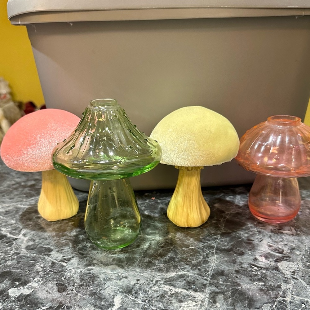 Lot of 4 Fairycore Mushroom Glass Vases & Velour Plush Mushrooms Decor Figurines